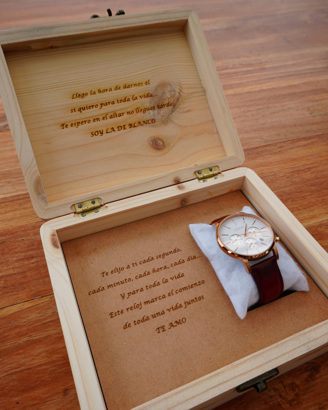 Set Reloj Serrat + Caja de Madera Personalizada